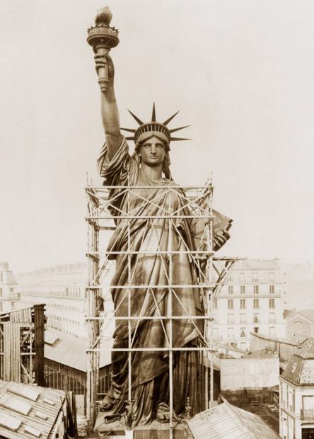 La Statue de la Liberté montée dans les ateliers Gaget, Gauthier & Cie, 1884