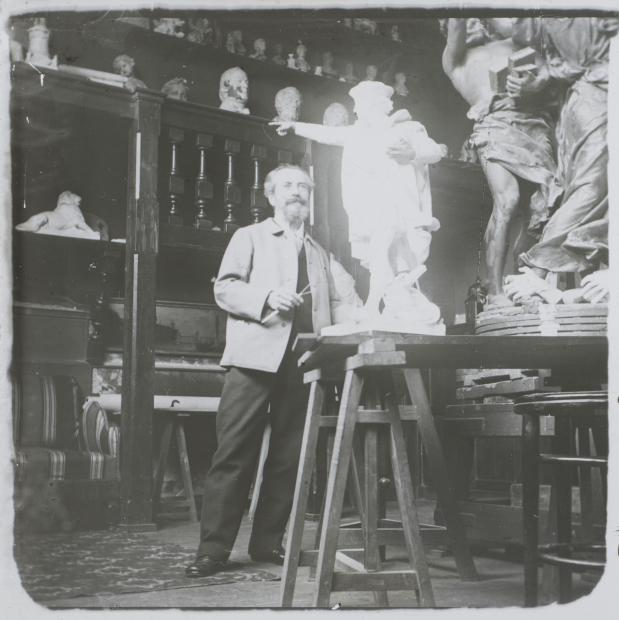 Bartholdi dans son atelier de sculpture